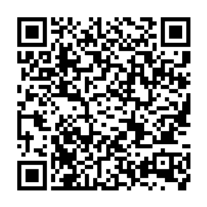 …………………………………………………………距离天幽谷不远的山脉上二维码生成