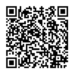 可是听原澈言下之意……  如果当时藏在屏风后面的人是原澈二维码生成