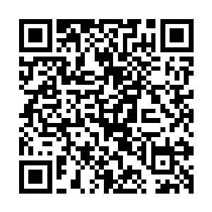 一些读书人或是外界过来的人们总是以此诟病他的虚伪与冷血二维码生成