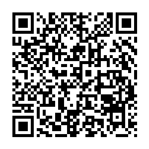 一口牛排一口红酒…好诱人的感觉哦…让他喉结忍不住上下滑动……二维码生成