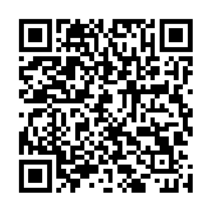 一股强大的力量犹如凶猛的海啸似地从帝王神器中爆发出來二维码生成