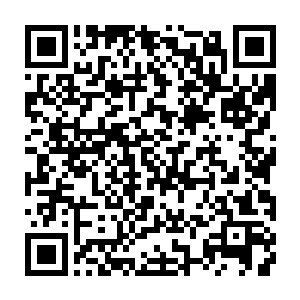 一股股散发着浓郁血腥气息和森寒之气的血水也开始从那地缝之中喷涌而出二维码生成
