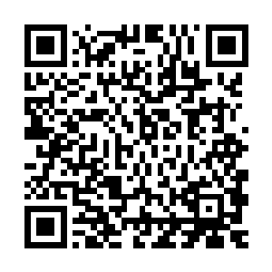 一辆不起眼的小汽车载着梅子凌前往了凌予所在的军区内部医院二维码生成