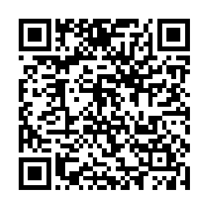 一辆破旧的不能在破旧的桑塔纳出现在了我们的面前二维码生成