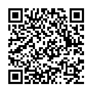一边丧尽天良地用手指在芽芽屁股上的小旗上拨过来拨过去二维码生成