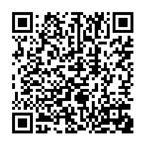 上半部自然是由考生跟以及考生家长们在社会各界的配合下上演人生百态二维码生成