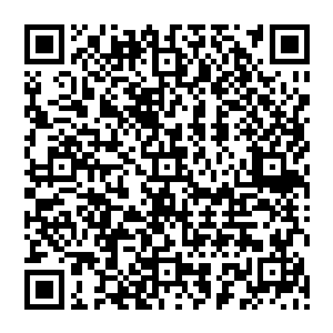 不会把更衣室里的动静都事无巨细的汇报给教练――球员们自己是很讨厌的这种打小报告的人的二维码生成