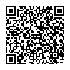 不可避免的就用她那张完美无瑕的脸庞擦过秦方那已经半耷拉下去的兄弟了二维码生成