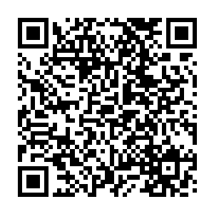不得不把目光从李不痴和三戒和尚两人的战斗上腾出一丝落在叶尊的身上二维码生成