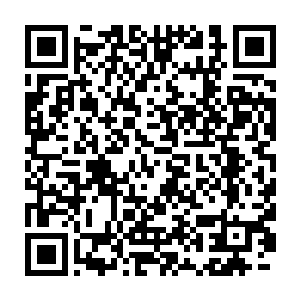 不过一向行动利落的机器人阿尔法这次离开的动作却显然有点踌躇二维码生成