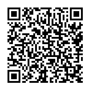 不过他们成功的摧毁了一辆装甲车和最外面那个碉堡群的大部分碉堡二维码生成