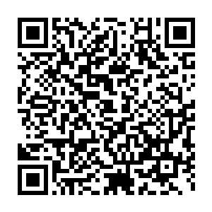 不过这时候张雨晨已经把刚才伪装成张璐涵的那身行头全部都卸了下来二维码生成