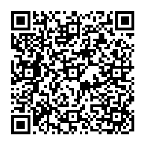 两人已然欢爱过无数次他早已经地清楚地掌握了慕容玥的敏感之处自是最清楚如何挑二维码生成