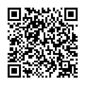临走之前还不忘安顿资格手下一定要将小刀的审讯盯紧了二维码生成