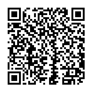 也避免因为飞舟的某些激烈的飞行动作让这里的人在舱室之中滚作一团或者碰伤二维码生成