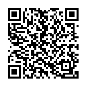 于双江黑着脸从旁边的档案柜上找到一份文件扔到了赵长枪面前二维码生成