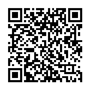 他以一个后空翻旋转两周半的震撼极限动作出现在街舞圈中二维码生成