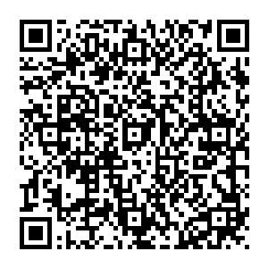 他们并不清楚这会不会把自己最致命的弱点暴露在别人的威胁之下――新时代的浪潮把他们冲昏了头脑二维码生成