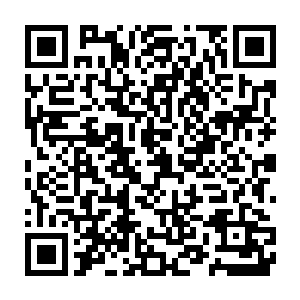 他便感觉到自己的身体被一股让他无法抗拒的大力狠狠的拉扯了回去二维码生成