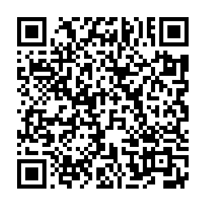 他便用生怕被坏人盯上的态度去找了一个今天离开的商队临时报名二维码生成