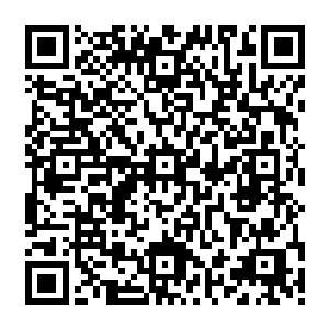 他先后在洛杉矶敲定了旗下电影基金重点收购的项目和去伦敦搞定哈利波特剧组遇到的麻烦二维码生成