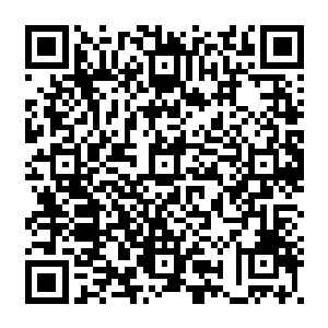 他再次冷哼 虚空一按 身体顿时往前飞去 层层叠叠的虚影留在空中 灿烂无比二维码生成