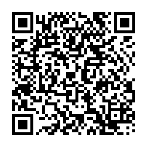 他几乎是想也没想的抱着怀里正含着他耳垂轻吮慢吸的容锦朝那处灯火辉煌走去二维码生成