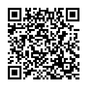 他却在就在储物戒指里面准备了一块比通道稍小一圈的铁疙瘩二维码生成