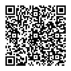 他在诗歌沙龙大发神威艺压诗歌协会会长的事迹就通过网络被学生传遍整个校园了二维码生成