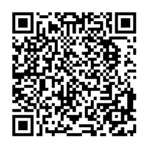 他就像是一座大山　再也不会倒下　就算被压得崩灭　也不会在轻易的弯曲二维码生成