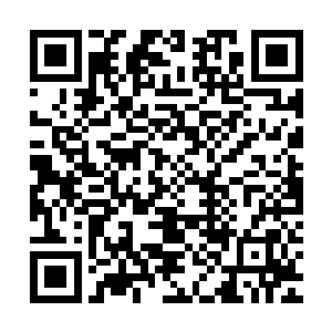 他并没有因为卡塔塔那一脸和蔼的神色而对此人完全的放松警惕二维码生成