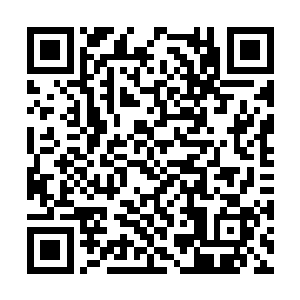 他把还在教室里认真复习功课的宁灵雨给约了出去二维码生成