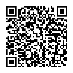 他甚至连旁边的那些人的明显的震憾的和异样的眼神都完全忽视了二维码生成