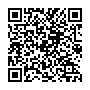 他的余光便看到了一具穿着打扮和自己一模一样的无头尸体二维码生成