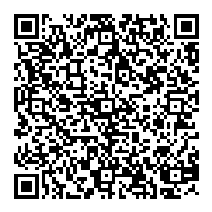 他的眼里已经摒弃掉了任何可以影响他判断的无用的情绪 此时他的脑子里只剩下一个念头 那就是杀死眼前这个人二维码生成