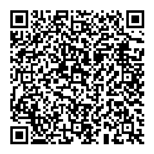 他睁开眼　心中一喜　再次按向虚空的时候　顿时发现沒了之前的阻碍之力　就在禁制消失的那一刻　他眼前的景物忽然一变二维码生成