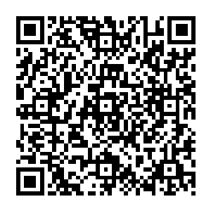 他能在与别人交谈的过程中面不改色地拗折自己的手指……这已经可以说明很多问题了……二维码生成