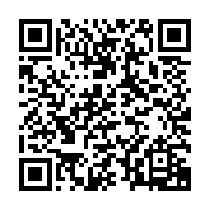 他能够感觉到每个宾客看到他时眼睛里的意味深长和警惕惧怕二维码生成