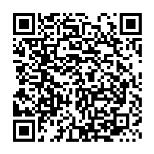 他还真看不懂这密密麻麻画满各种颜色的线在图纸上都代表着什么二维码生成