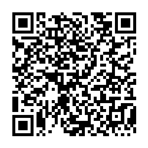 他这么猥琐的模样恐怕也是怕被秦臻的那些走狗给发现了找他的麻烦吧二维码生成