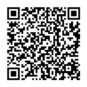 代离跟兰芷忧去了后台找到拍卖场的人将手里的符箓跟丹药一股脑全寄托了拍卖二维码生成