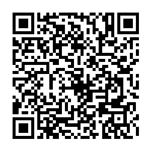 以一个残酷而真实的现实童话影射了电影产业再一次走向了商业化的极端二维码生成