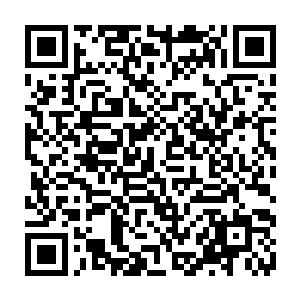 任何人看到他都会赞叹这个中年男人神一样的度和鬼魅一般的动各种高难度动作二维码生成