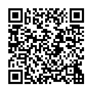众人得到自己喜欢的兵器和戒指之后都心满意足的离开了二维码生成