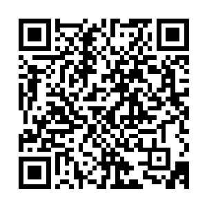 但他很快就又意识到一个问题――他让荣光把足球传给法比亚诺二维码生成
