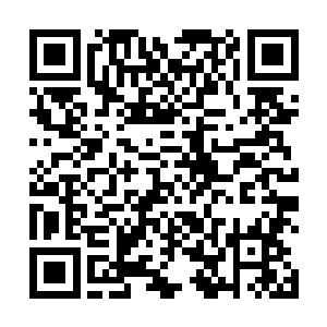 但他还是要求正对包厢下方的宾客往前面移动换点位置二维码生成