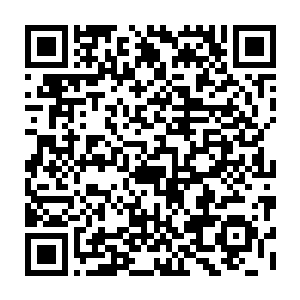 但是不断发颤的手掌跟略显朦胧的眼珠子还是让代离体会到了其中的痛苦二维码生成
