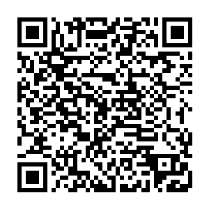 但是他无法肯定东皇大帝上一次是否发现了这个守卫长脚上附着着一丝灵气二维码生成