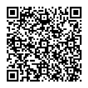 但是他认为能够在半分钟之内让一个人的伤口消失的彻底不见的医师绝对是第一次见过二维码生成