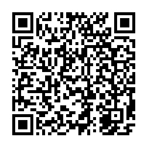 但是凌铁寒这样稳重豪迈又不乏洒脱大度的性格显然比墨修尧更容易让人接近二维码生成